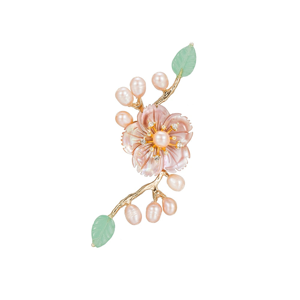 Aventurin and Pearl Brooch with Shell Flower
