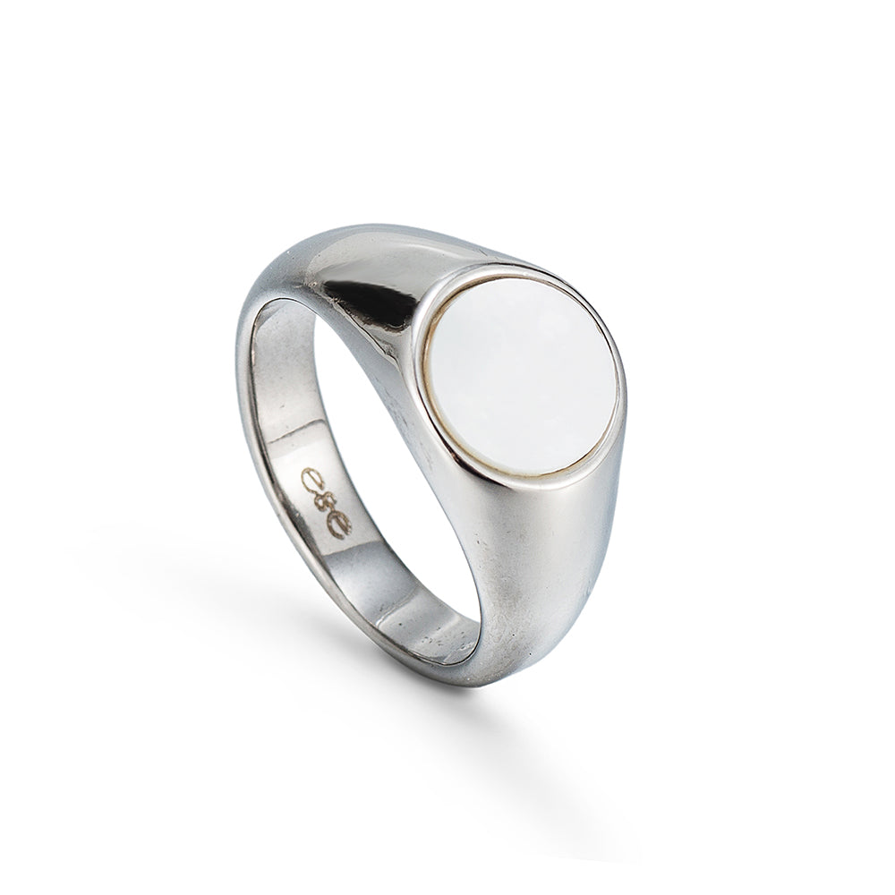Mother Pearl Round Signet Ring
